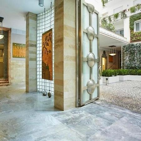 Palazzo Beltrade By Halldis Milan Bagian luar foto
