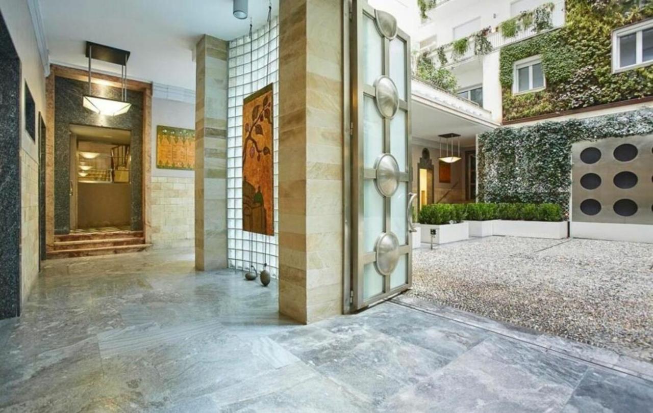 Palazzo Beltrade By Halldis Milan Bagian luar foto