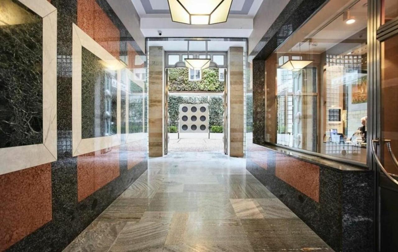 Palazzo Beltrade By Halldis Milan Bagian luar foto