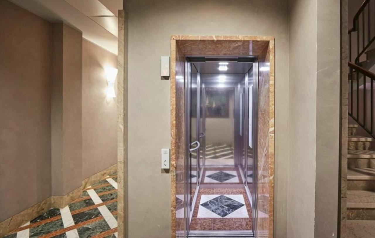 Palazzo Beltrade By Halldis Milan Bagian luar foto