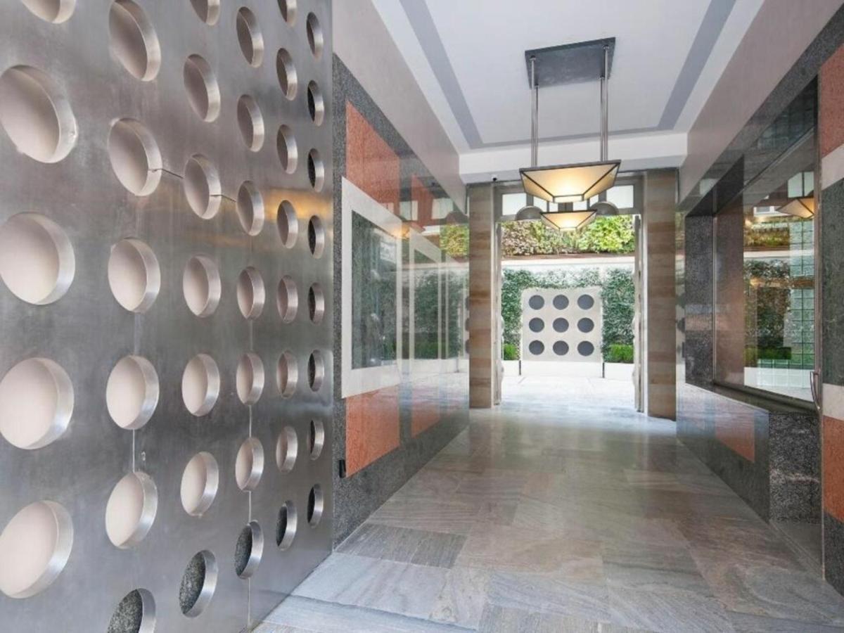 Palazzo Beltrade By Halldis Milan Bagian luar foto